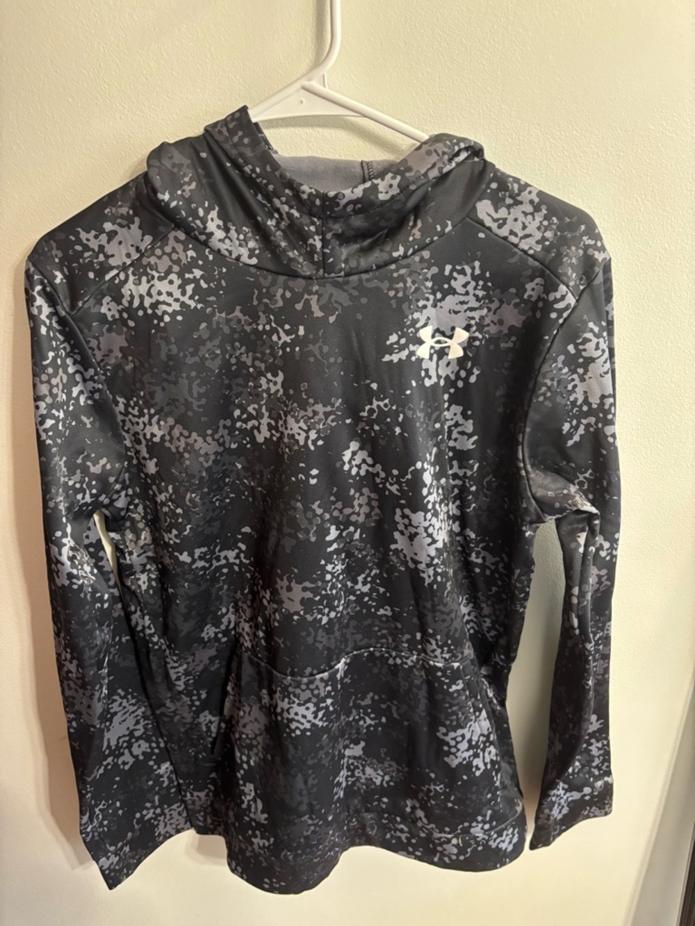 Under Armour Black & Gray Camo Fleece Hoodie